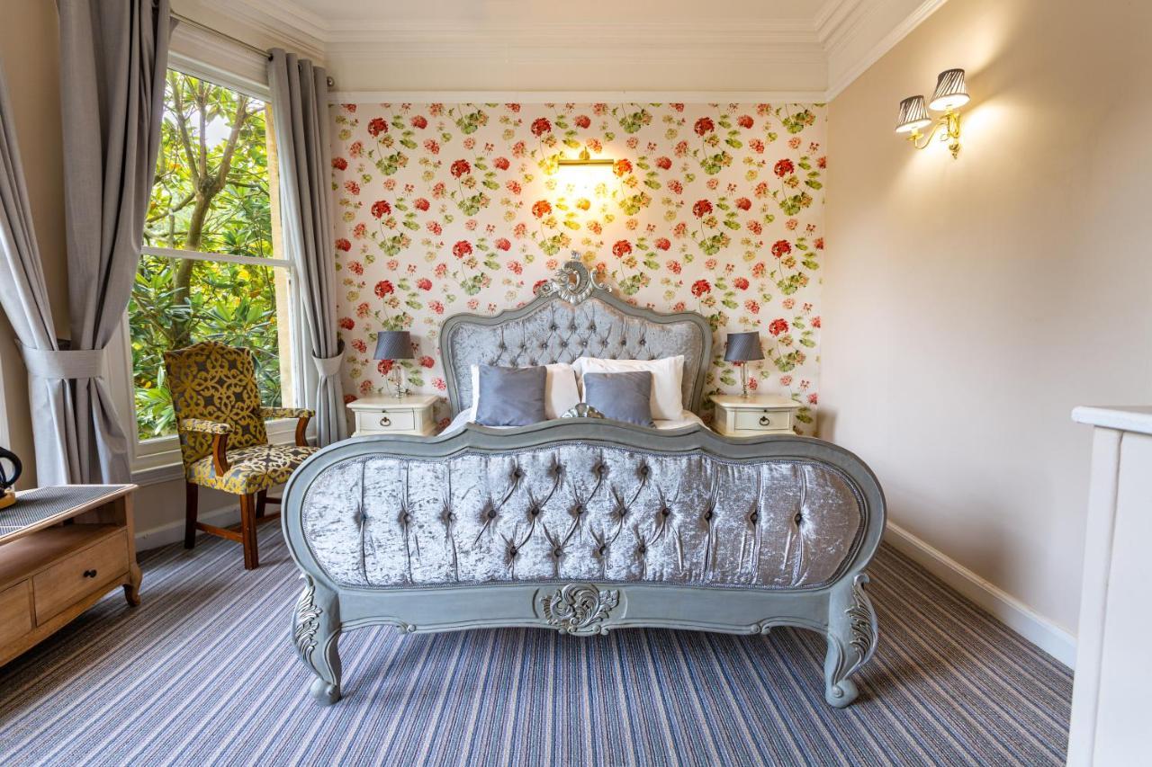 Woodland Manor Hotel Бедфорд Екстериор снимка