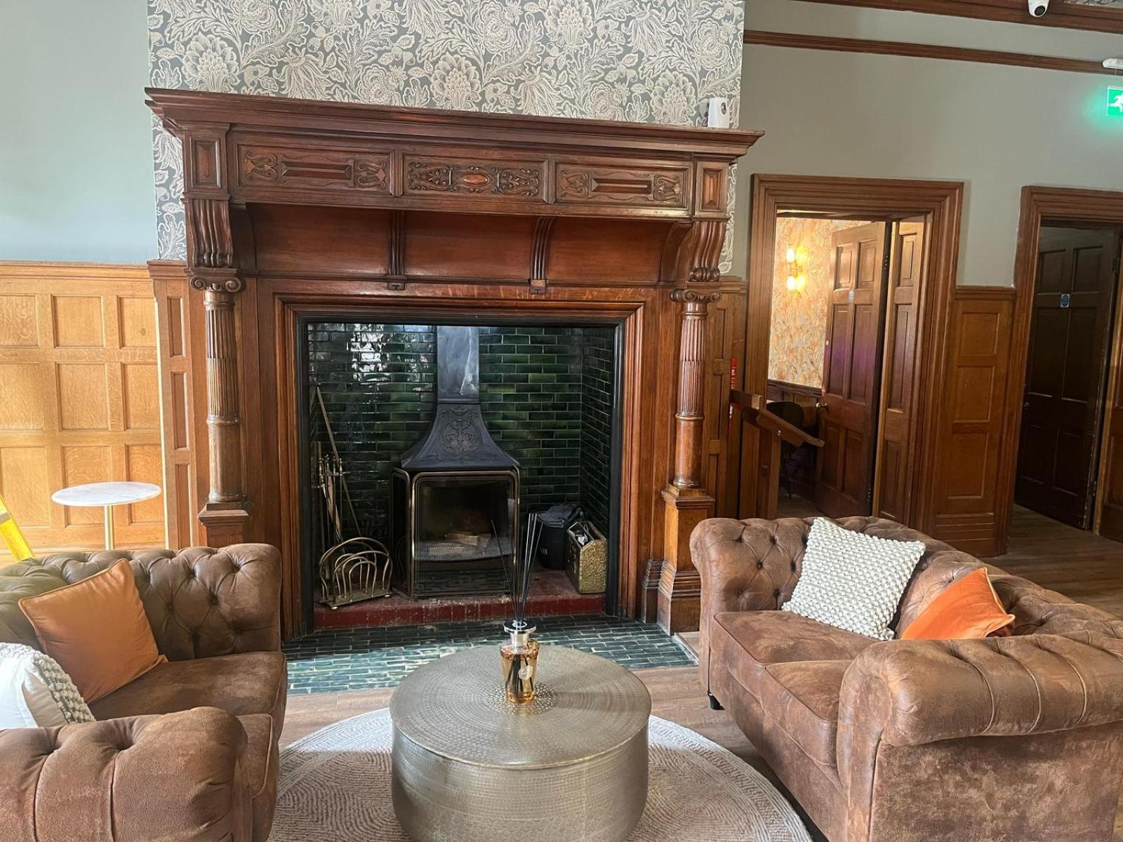 Woodland Manor Hotel Бедфорд Екстериор снимка